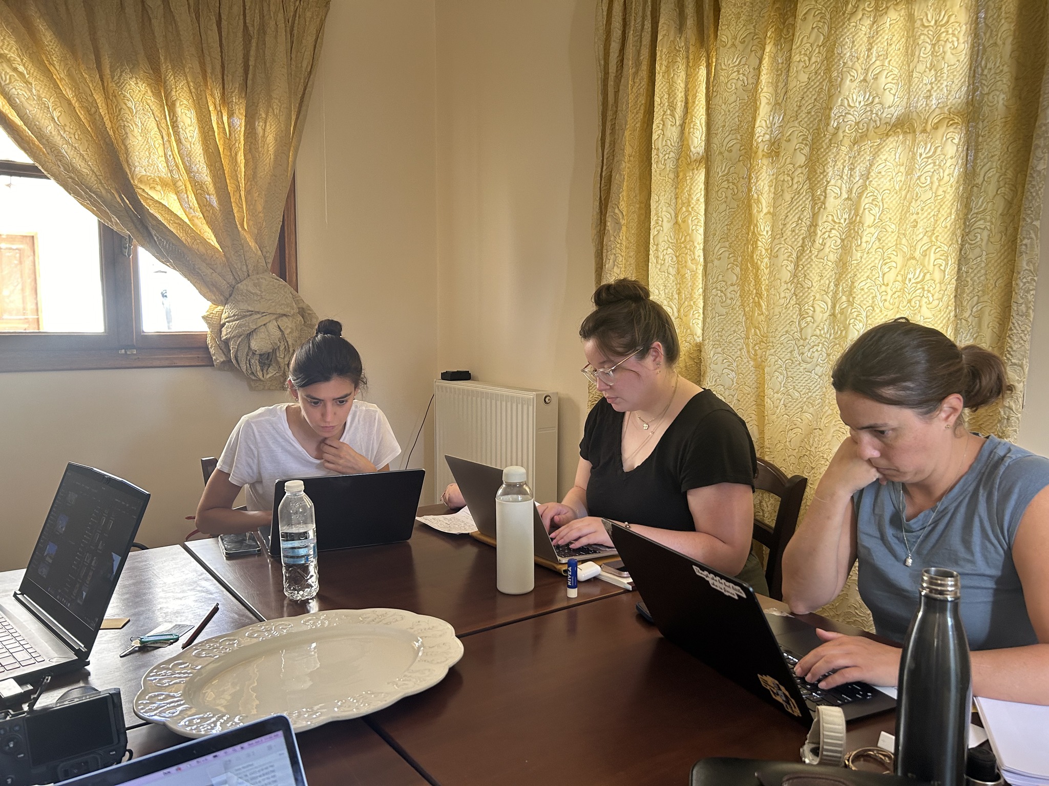Image of students working in Geraki